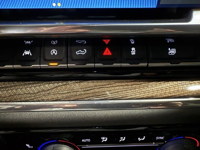 Used 2025 Chevrolet Silverado 1500 LT image 19