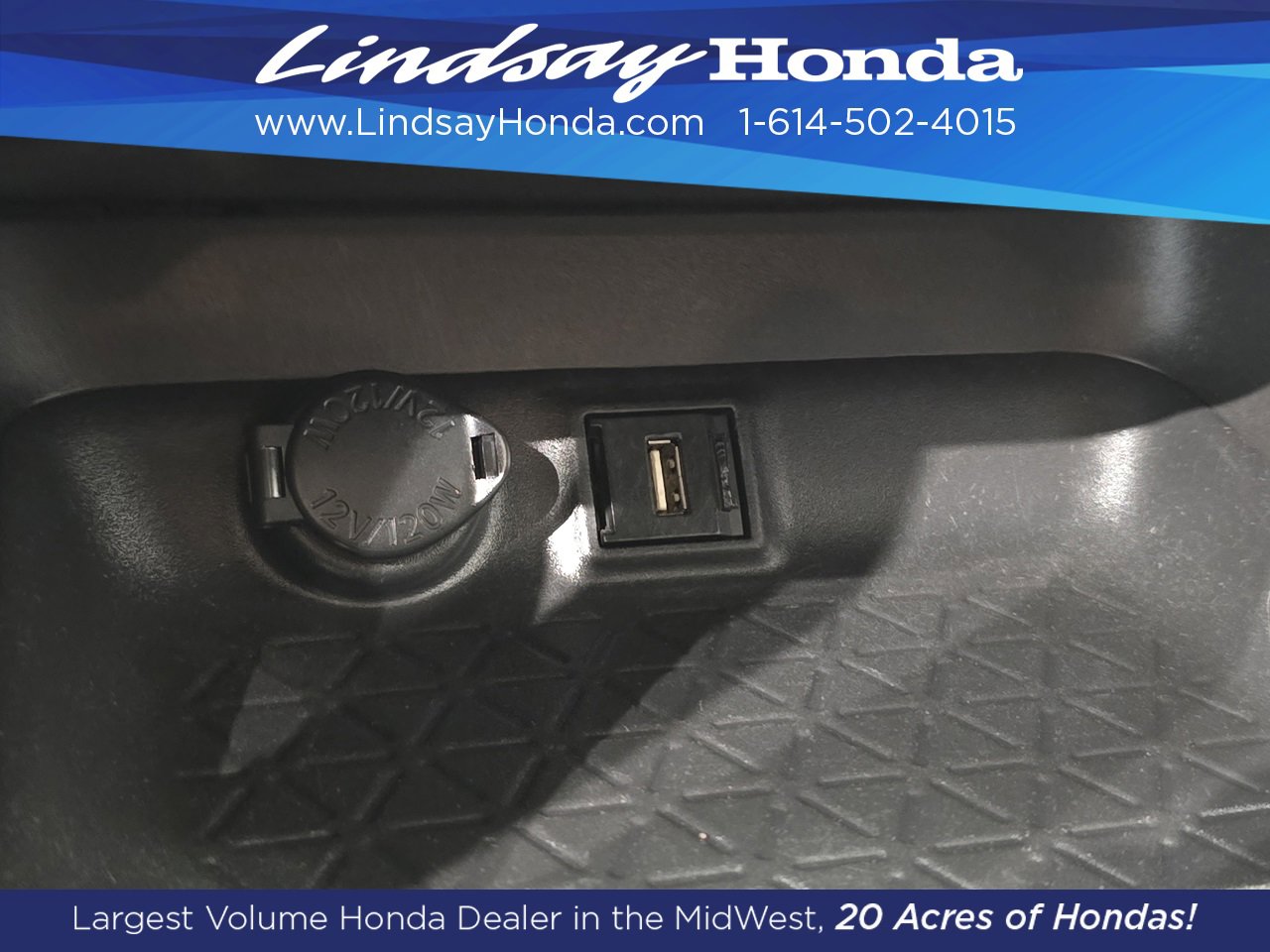 Used 2021 Toyota RAV4 LE image 20