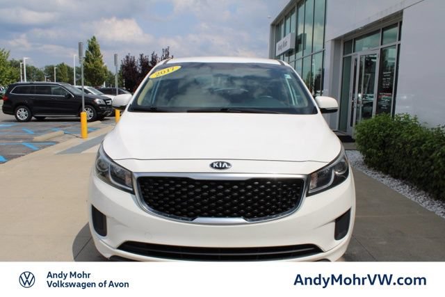 Used 2017 Kia Sedona LX FWD video 2