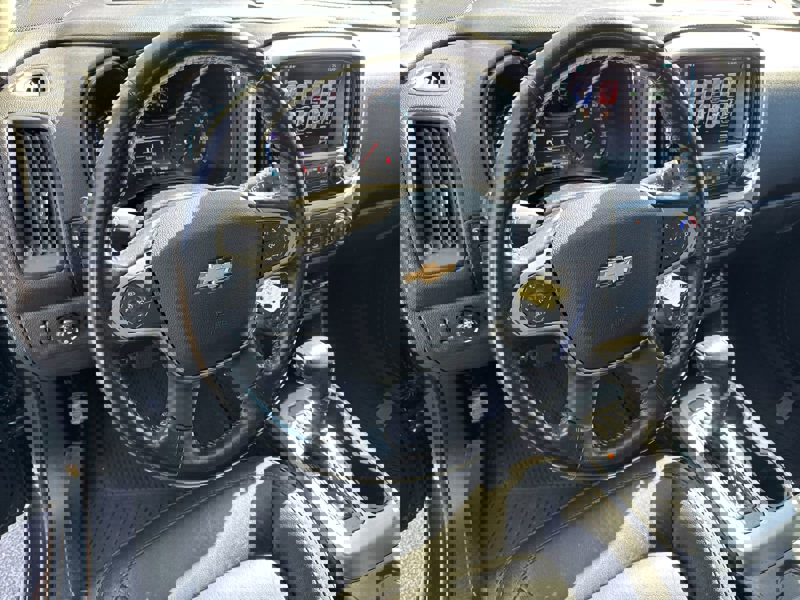 Used 2018 Chevrolet Colorado ZR2 AWD/4WD image 18