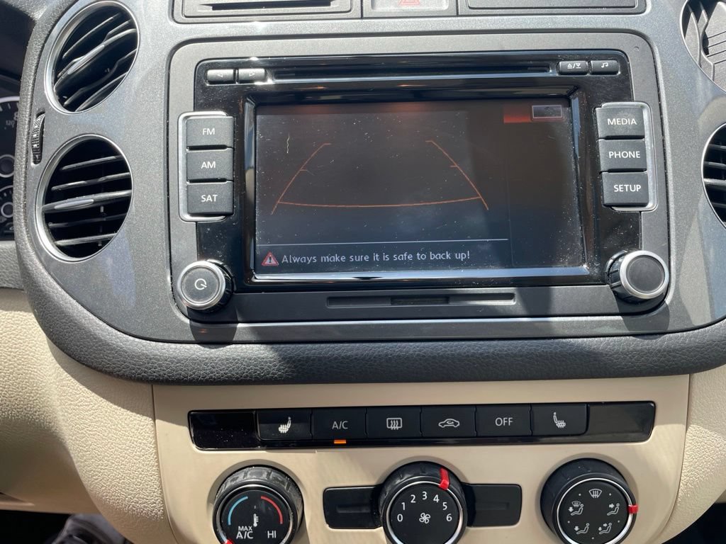 Used 2015 Volkswagen Tiguan SE FWD image 11