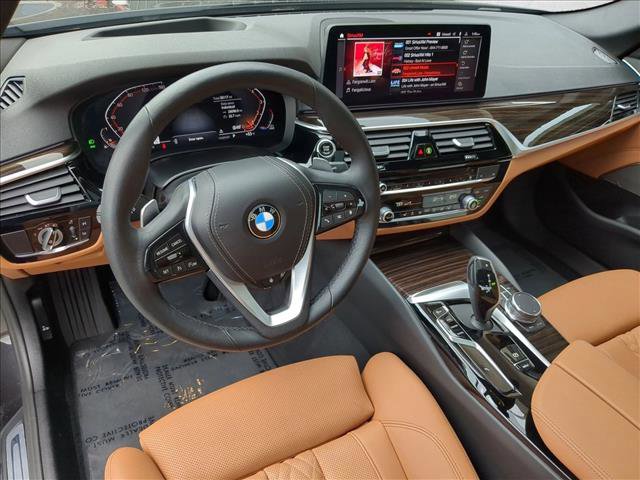 Used 2023 BMW 530i xDrive w/ Premium Package image 12