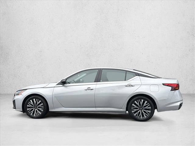 Used 2024 Nissan Altima 2.5 SV image 8
