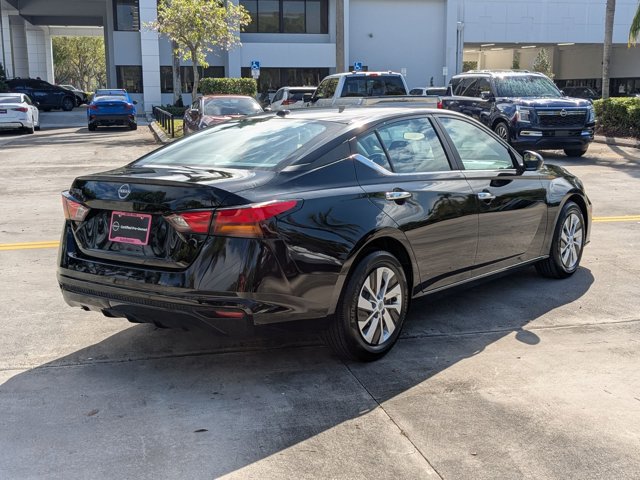 Certified 2025 Nissan Altima 2.5 S image 5