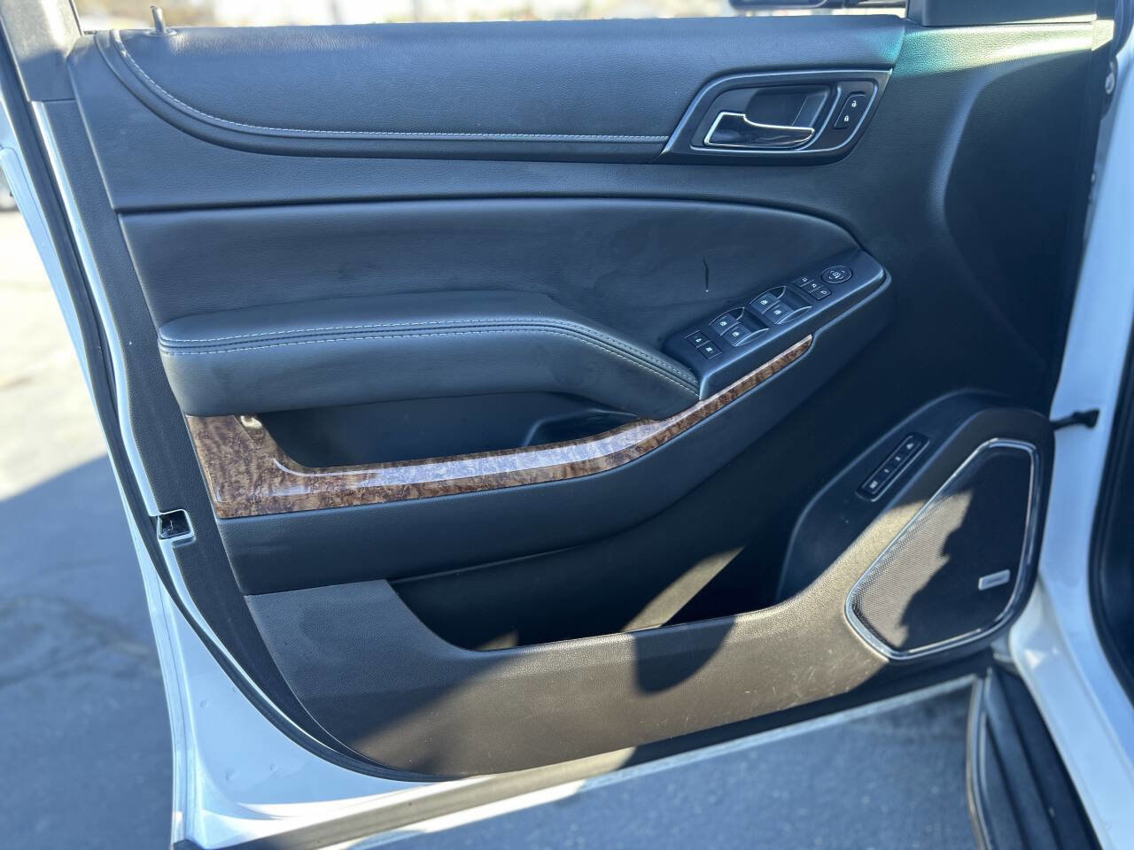 Used 2018 Chevrolet Tahoe Premier w/ RST Edition image 9
