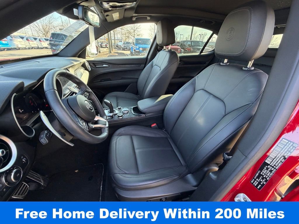 Used 2024 Alfa Romeo Stelvio Sprint image 18