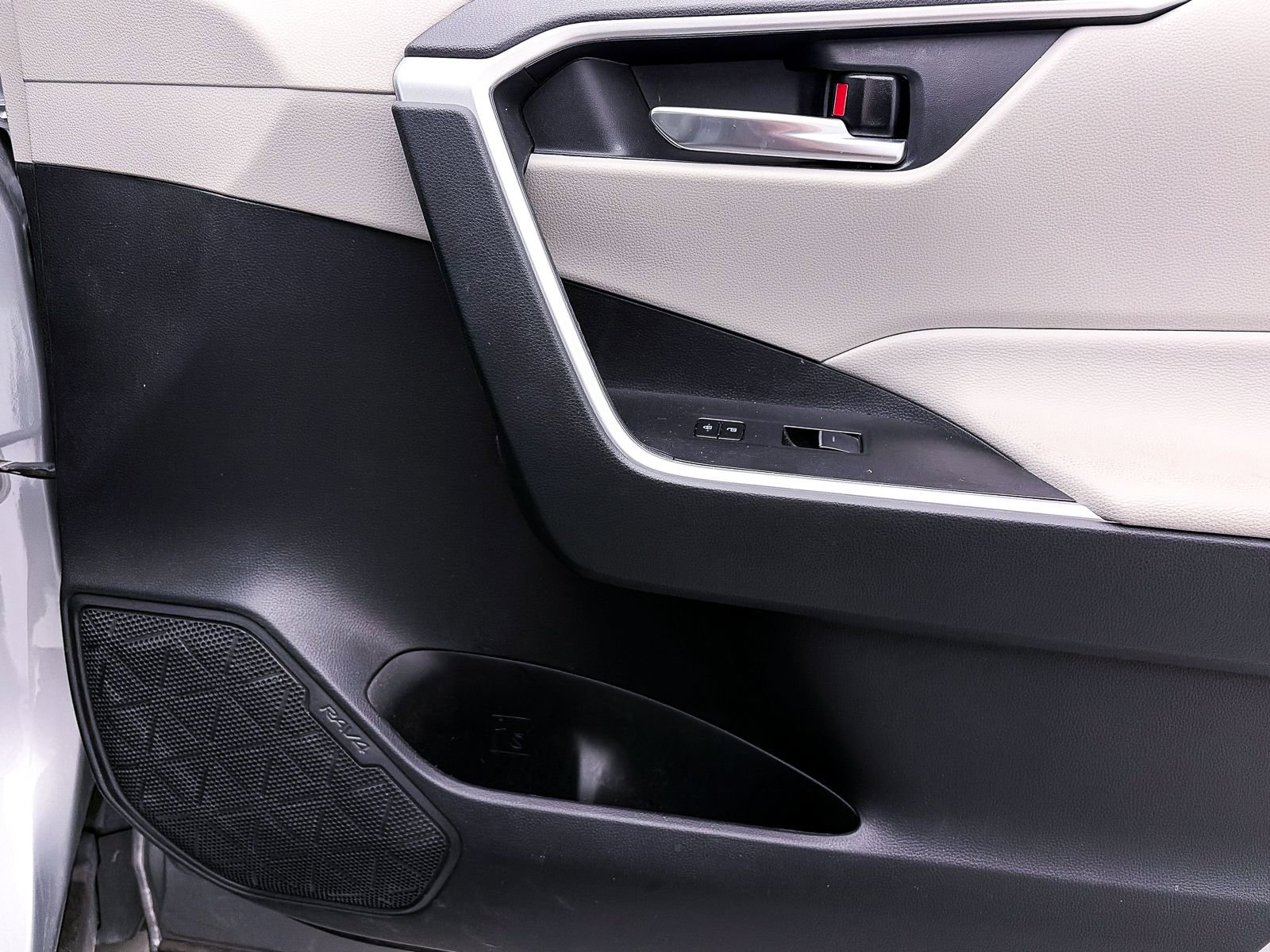 Used 2024 Toyota RAV4 XLE Premium w/ Weather Package image 35