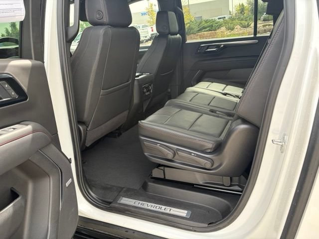 Used 2025 Chevrolet Suburban RST w/ Comfort Package AWD/4WD image 15