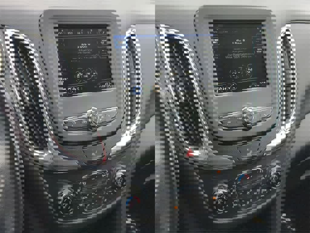 Used 2019 Chevrolet Equinox LT w/ Driver Convenience Package image 26