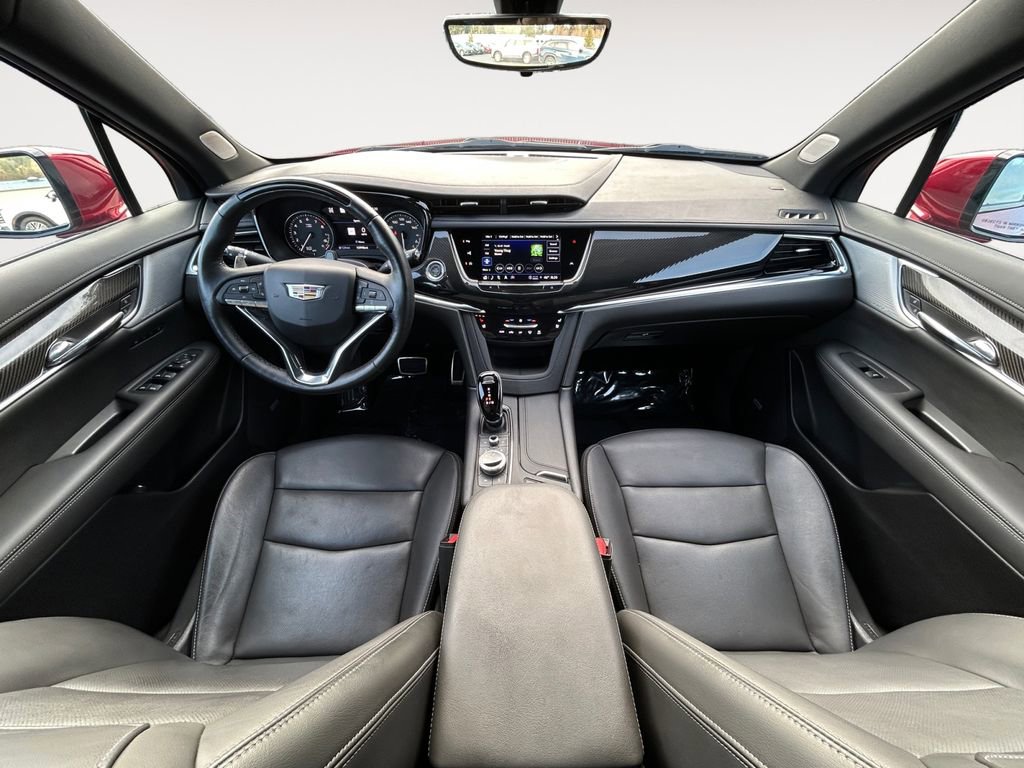 Used 2024 Cadillac XT6 Sport w/ Technology Package image 13