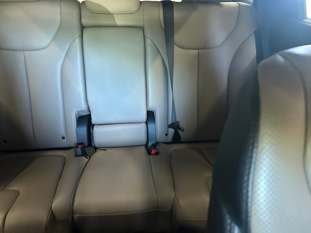 Used 2022 Hyundai Santa Fe Limited AWD/4WD image 23