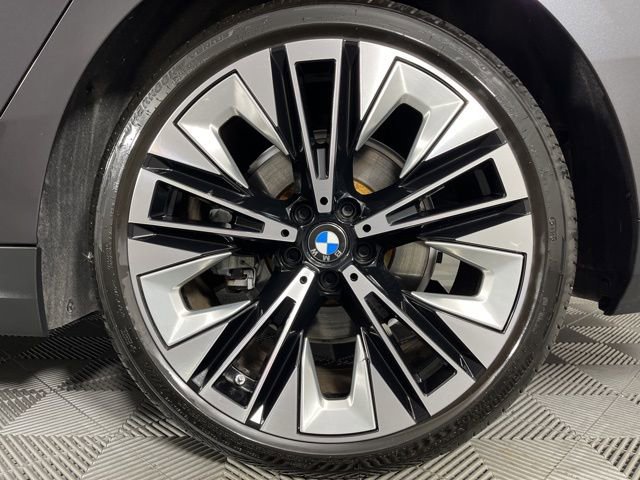Used 2024 BMW 530i w/ Premium Package image 13