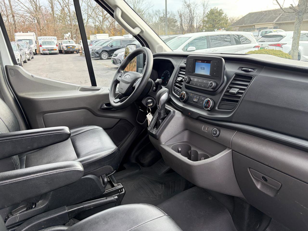 Used 2020 Ford Transit 150 XL RWD image 30