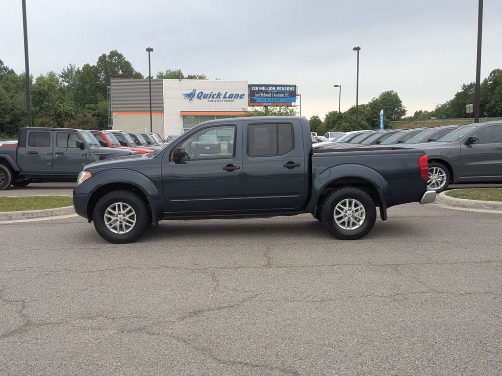 Used 2019 Nissan Frontier SV AWD/4WD image 2