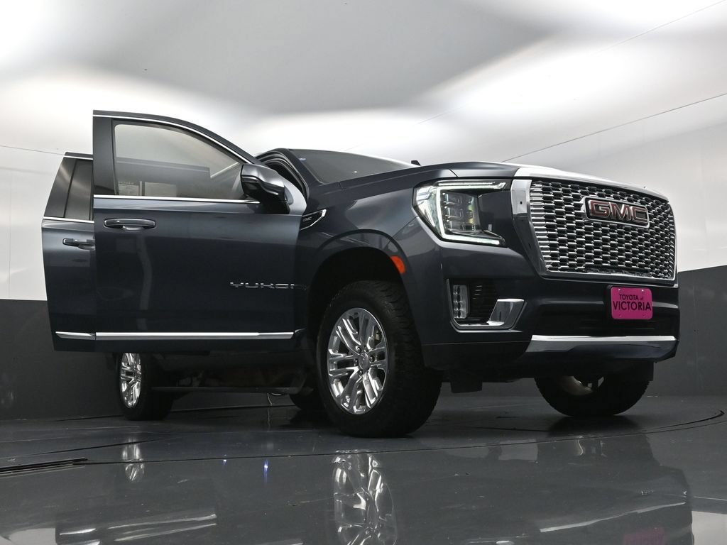 Used 2021 GMC Yukon XL SLT w/ SLT Premium Package RWD image 31