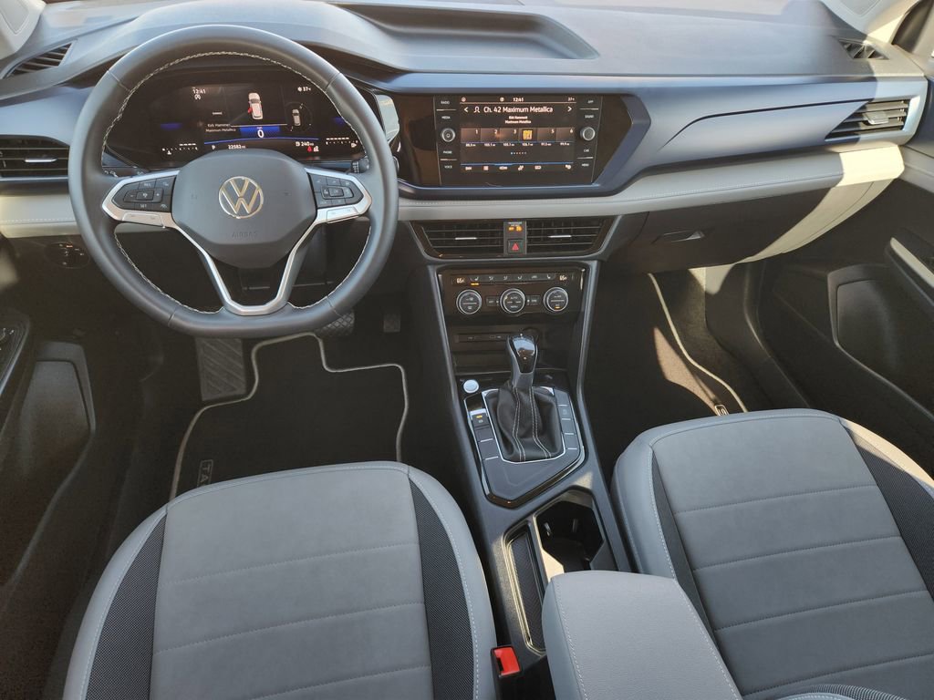 Used 2024 Volkswagen Taos SE image 25