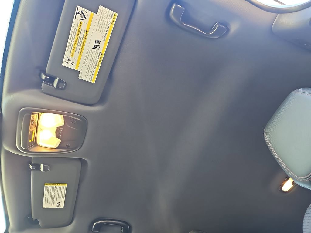 Used 2023 Chevrolet TrailBlazer RS w/ Convenience Package image 29