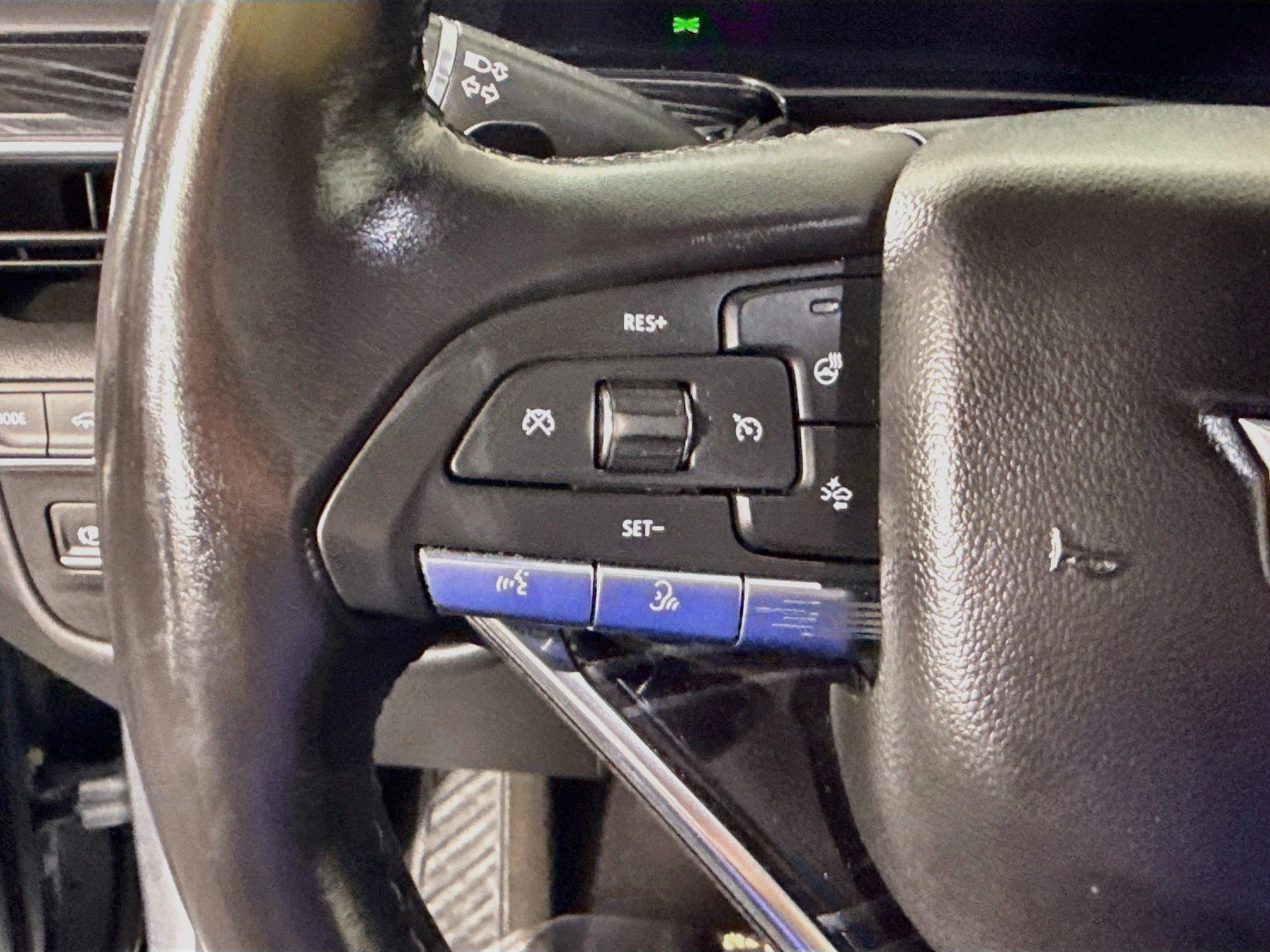 Used 2022 Cadillac Escalade Sport w/ Touring Package RWD image 14