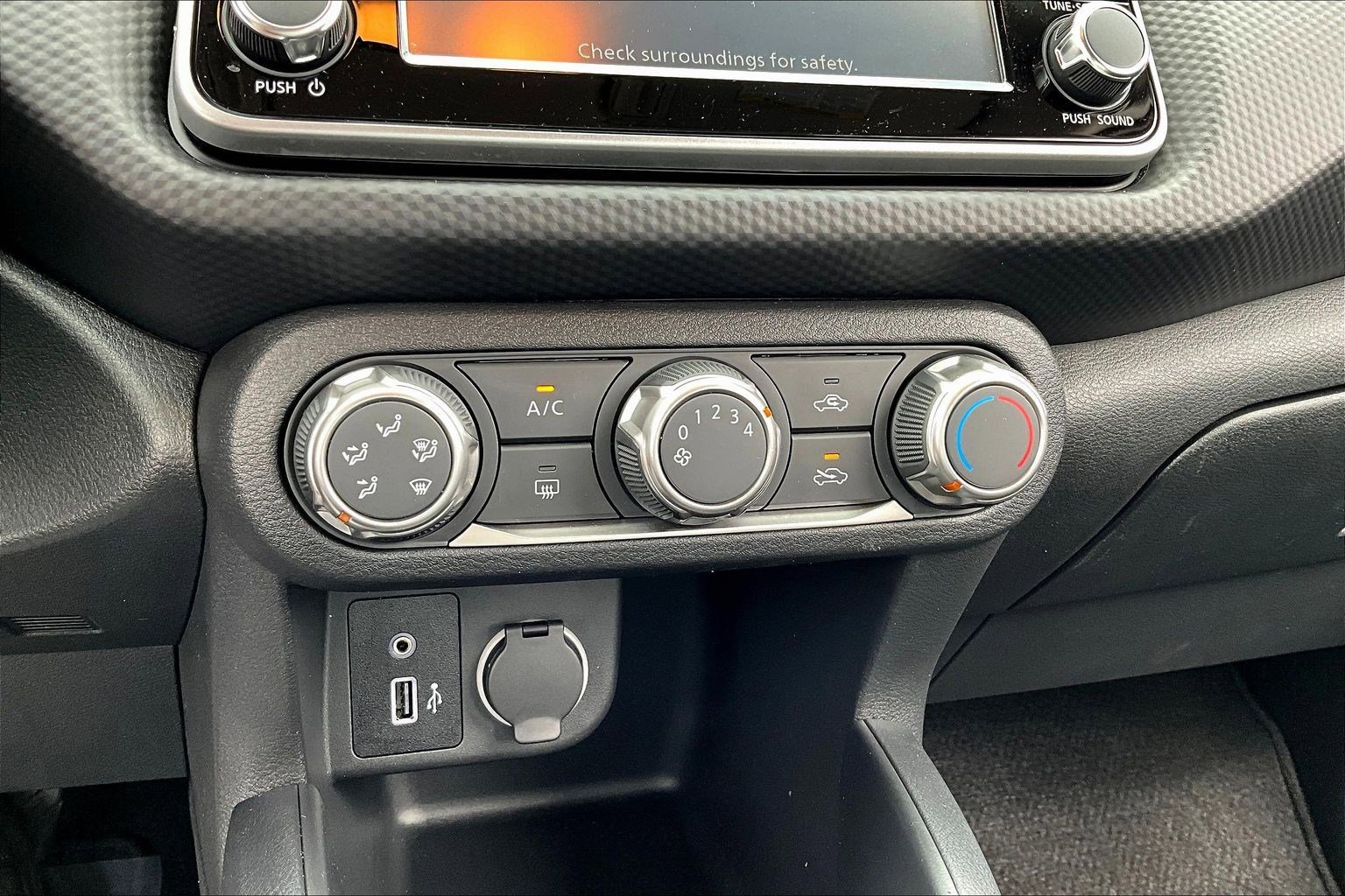 Used 2024 Nissan Kicks S image 15