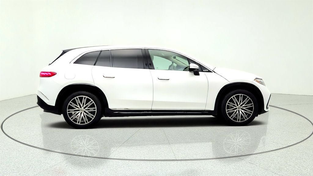 Used 2026 Mercedes-Benz EQS 400 4MATIC SUV image 4