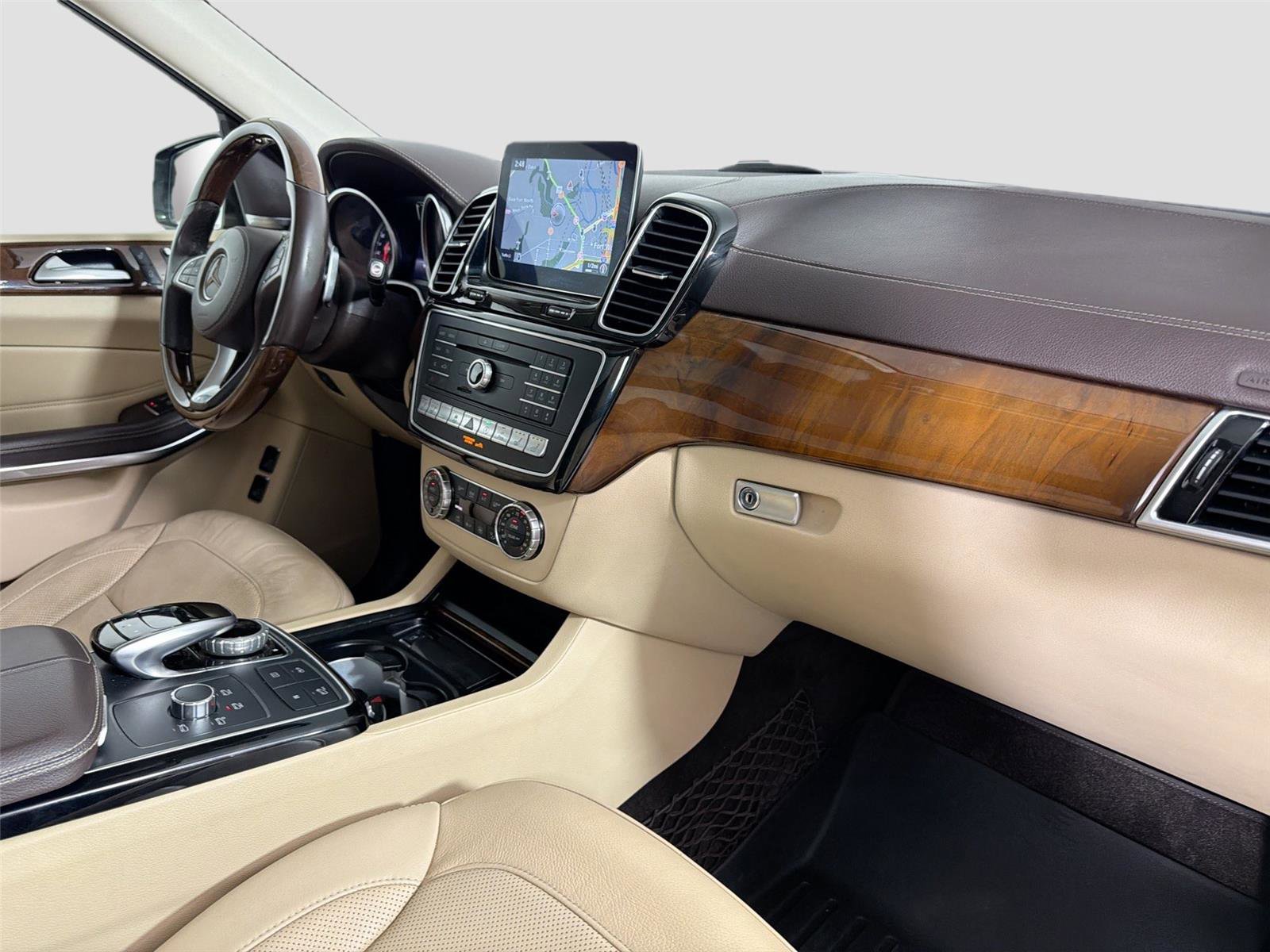 Used 2017 Mercedes-Benz GLS 550 4MATIC image 28