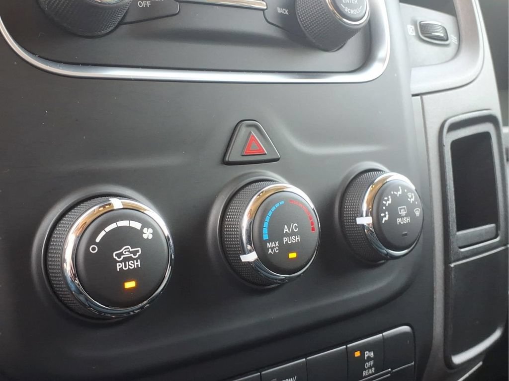Used 2018 RAM 2500 Tradesman w/ Chrome Appearance Group AWD/4WD image 11