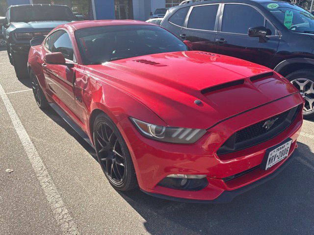 Used 2017 Ford Mustang GT Premium RWD image 3