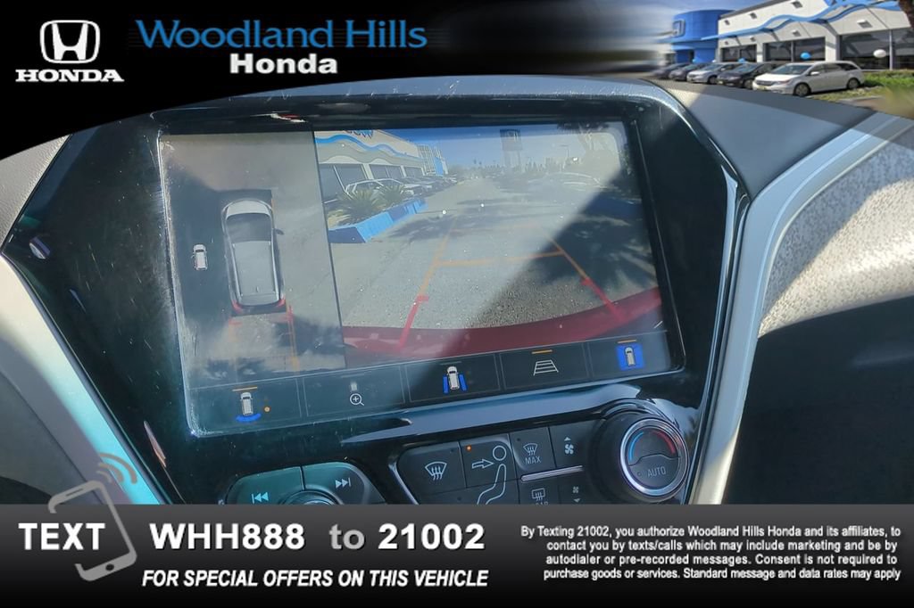 Used 2020 Chevrolet Bolt Premier w/ Infotainment Package FWD image 16
