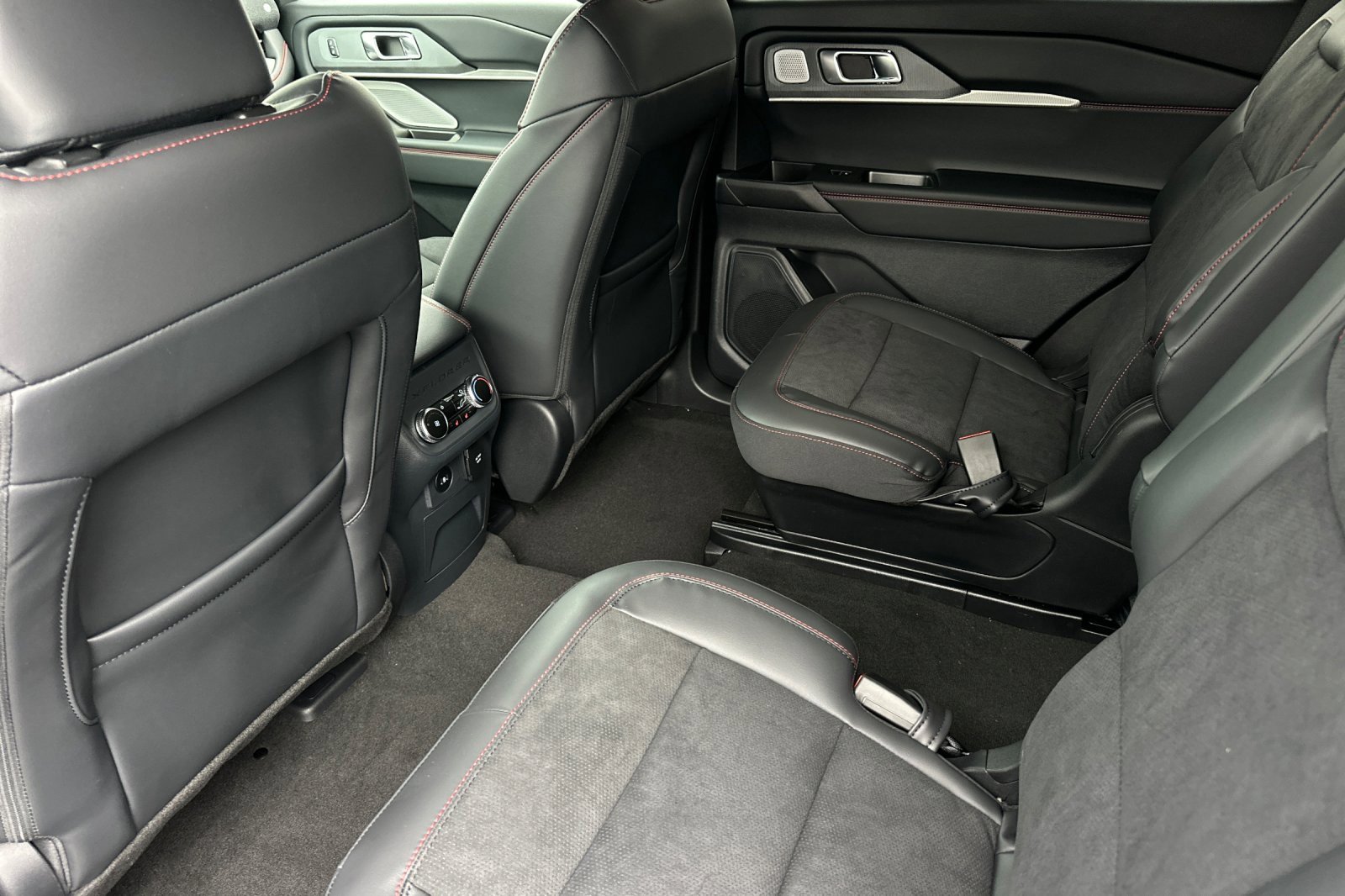 New 2026 Ford Explorer ST w/ Sun And Sound Package image 11