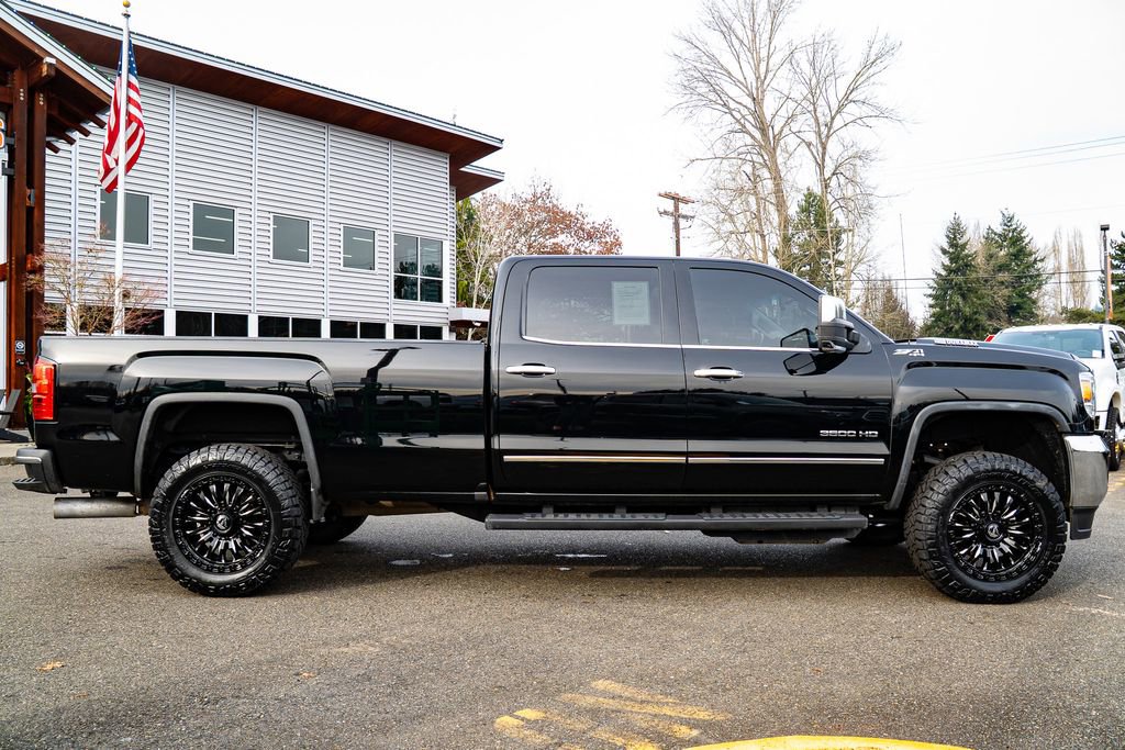Used 2019 GMC Sierra 3500 SLT image 4
