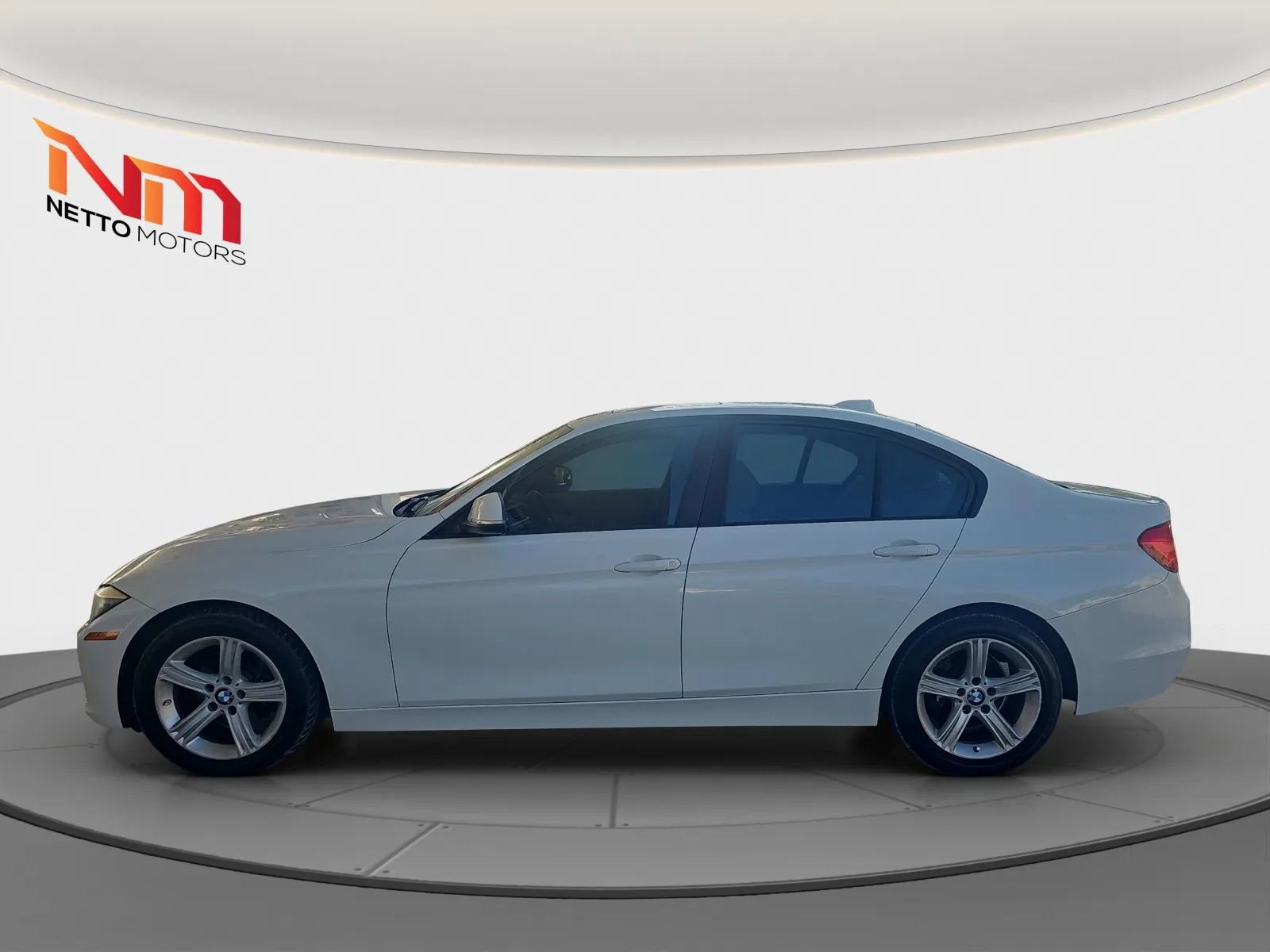 Used 2013 BMW 328i Sedan RWD image 2