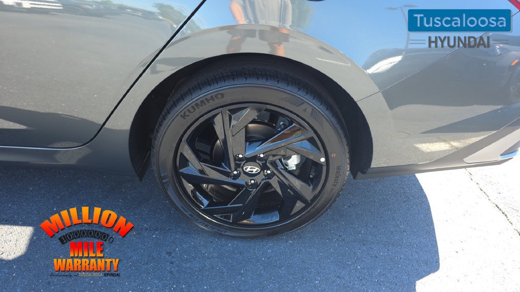 New 2026 Hyundai Elantra SEL Sport FWD image 11
