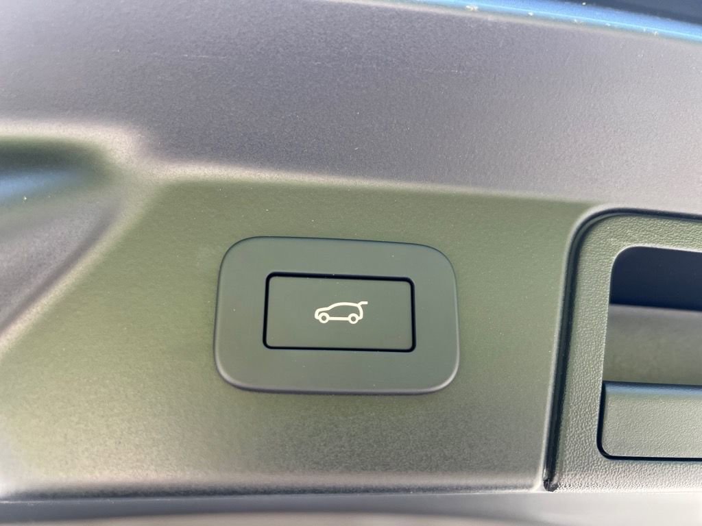 New 2026 Land Rover Range Rover Velar Dynamic SE image 30