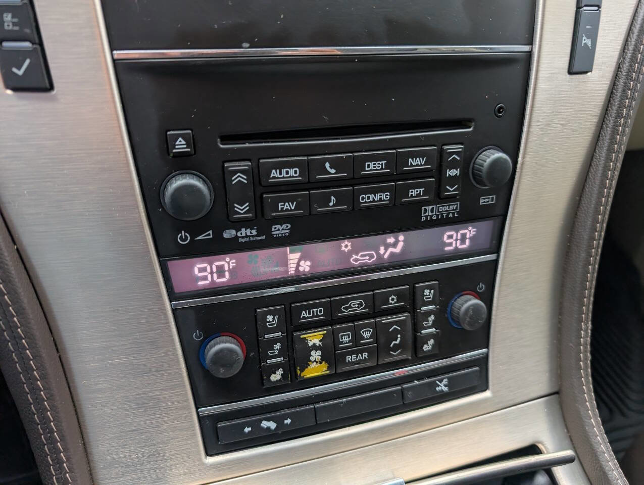 Used 2014 Cadillac Escalade Platinum image 27