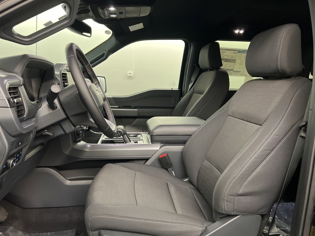 New 2025 Ford F150 XLT w/ Equipment Group 302A MID image 27
