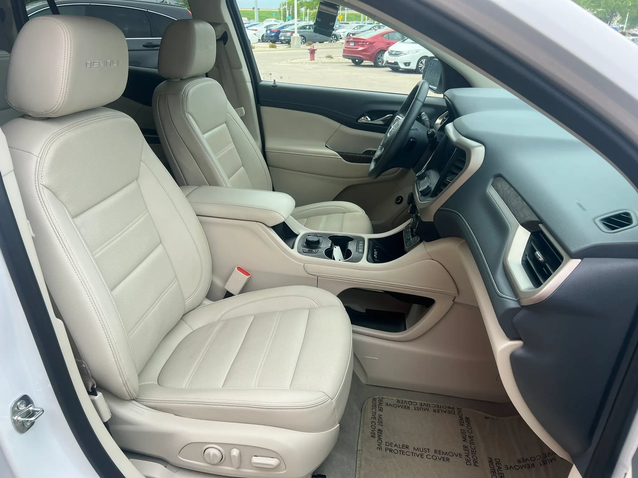 Used 2023 GMC Acadia Denali AWD/4WD image 8