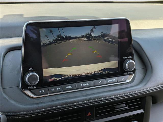 Used 2024 Nissan Rogue S FWD image 19