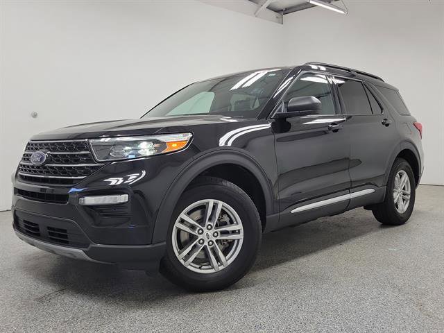 Used 2020 Ford Explorer XLT w/ Equipment Group 202A AWD/4WD image 1