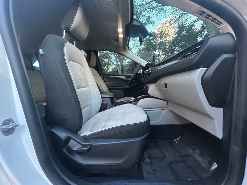 Used 2024 Ford Escape Active w/ Cold Weather Package image 23