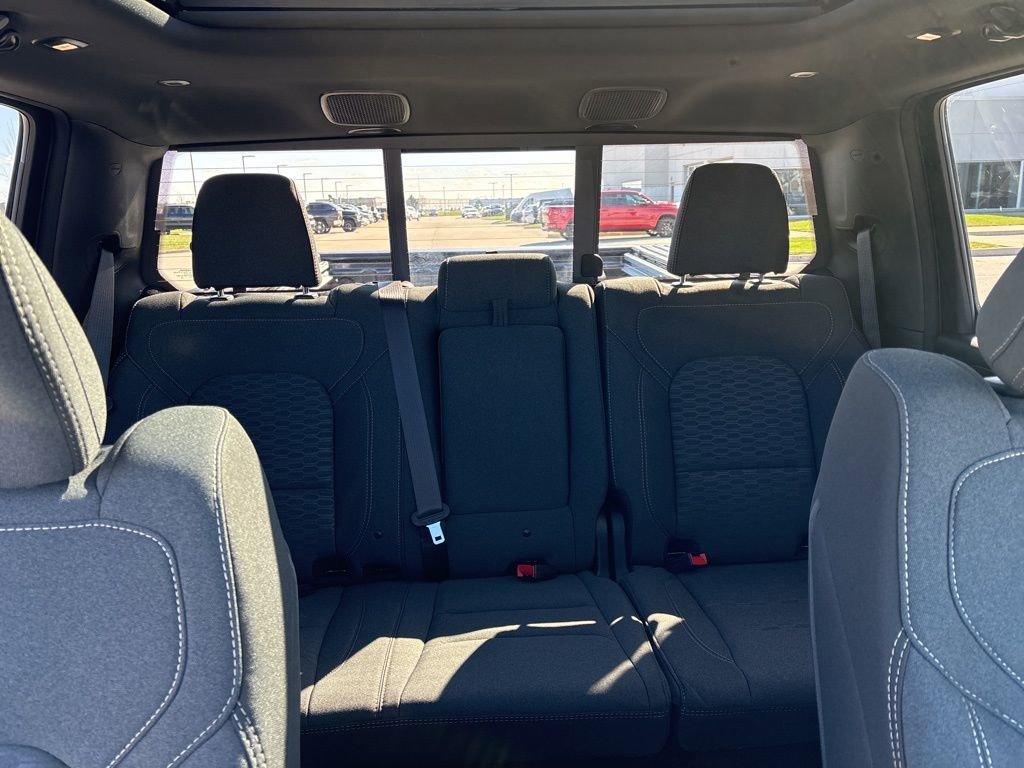 New 2026 RAM 1500 4x4 Crew Cab image 14