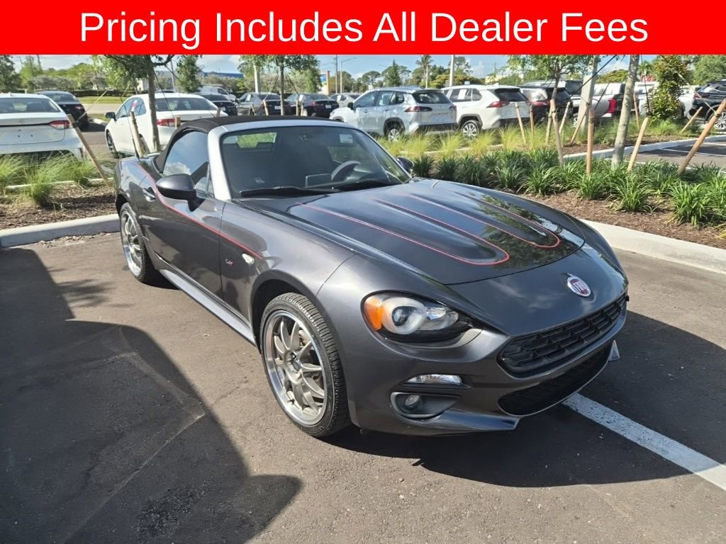 Used 2018 FIAT 124 Spider Lusso w/ Navigation & Sound Group RWD image 1
