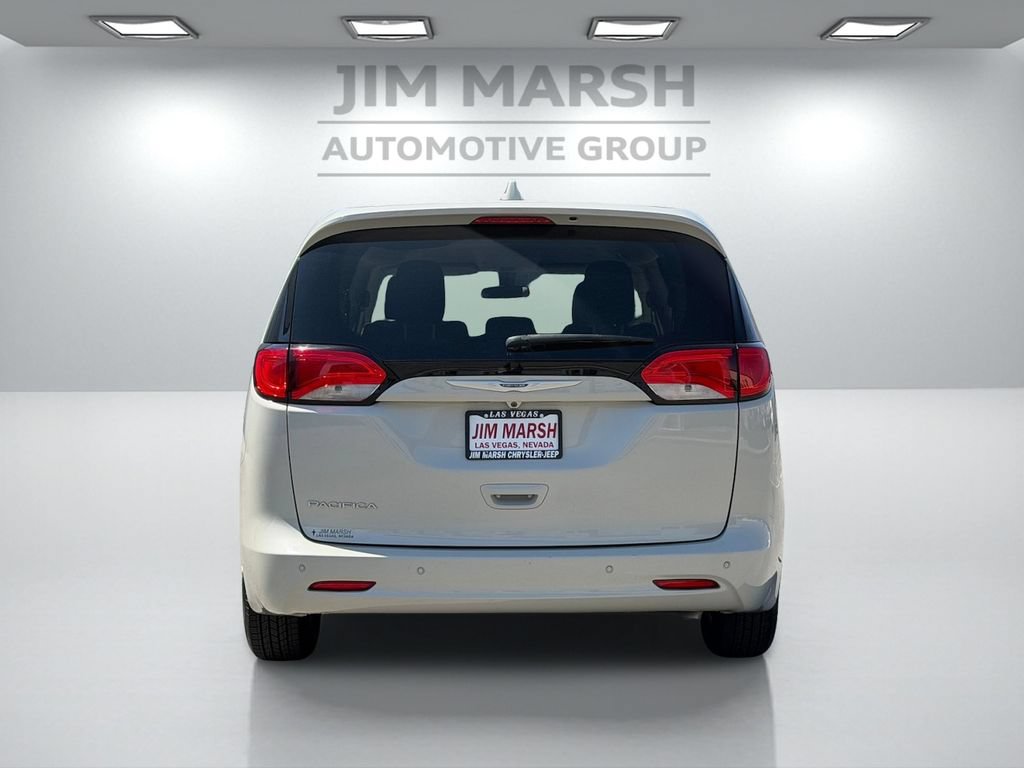 Used 2019 Chrysler Pacifica LX w/ Tire & Wheel Group FWD image 5