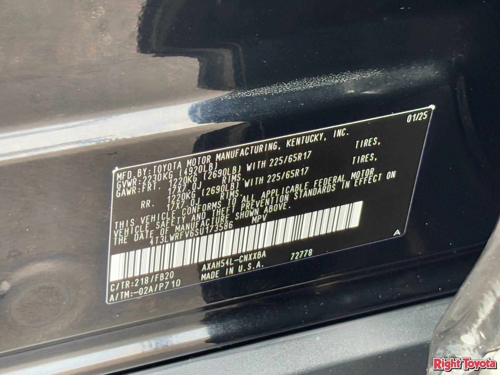 Certified 2025 Toyota RAV4 LE image 33