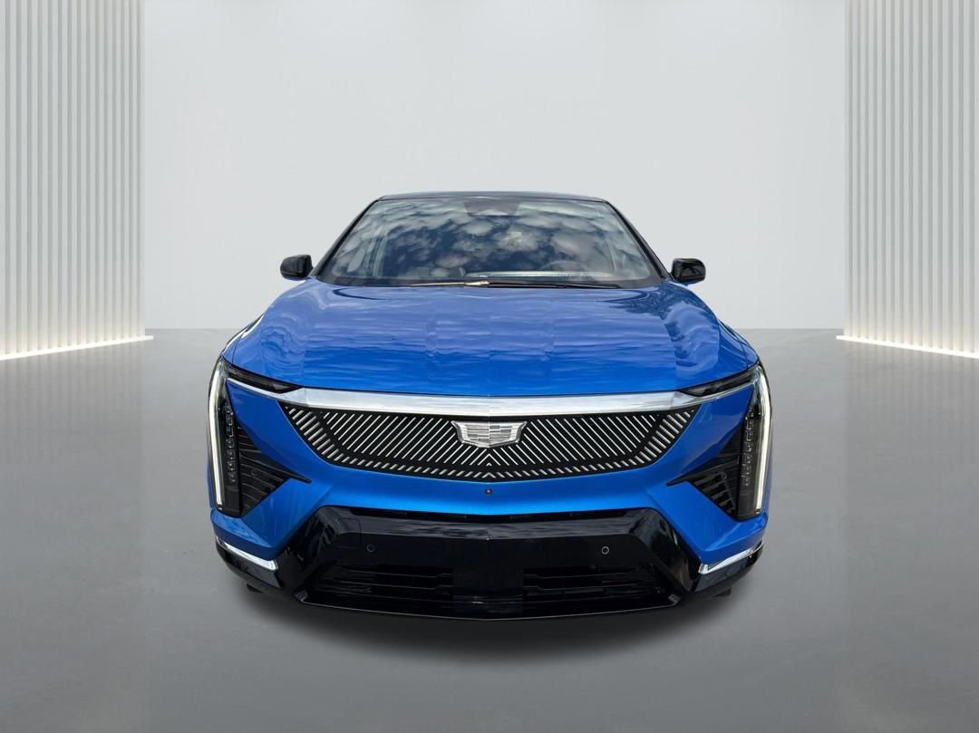 New 2026 Cadillac Optiq Luxury 1 video 2