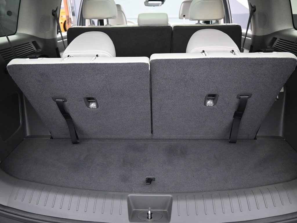 Used 2024 Hyundai Santa Fe Limited image 31