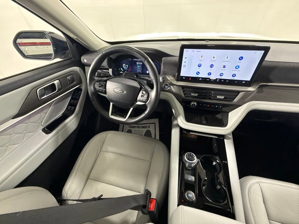 Used 2025 Ford Explorer Platinum w/ LUX Leather Package AWD/4WD image 18