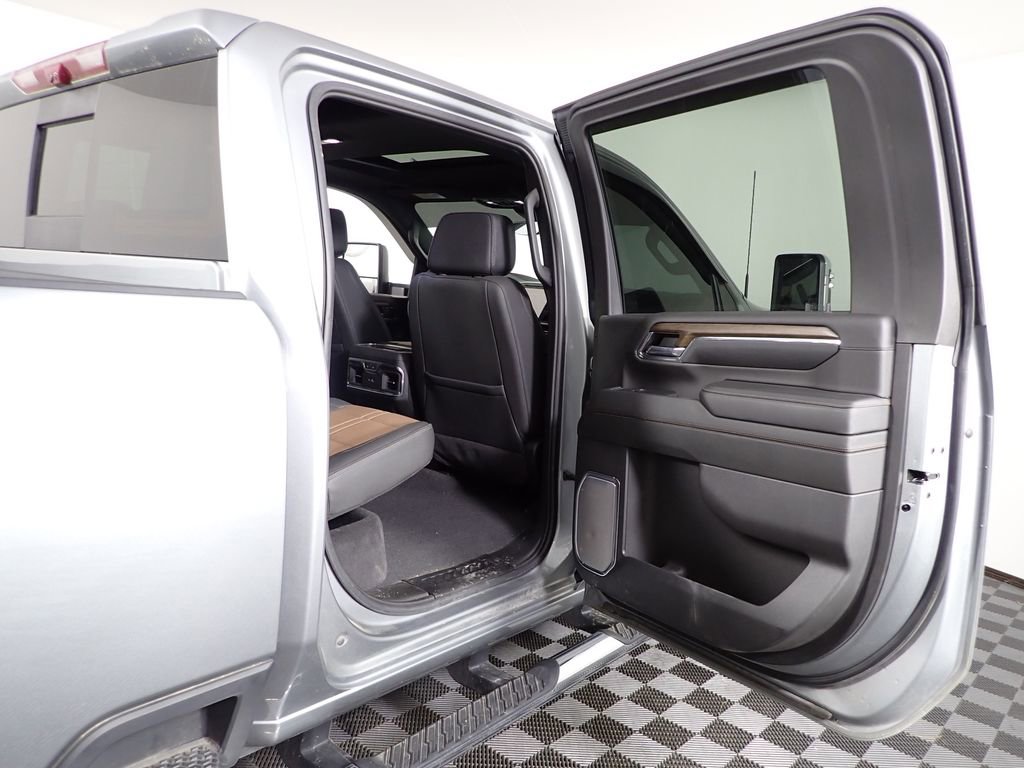 Used 2024 Chevrolet Silverado 3500 High Country w/ High Country Premium Package AWD/4WD image 38