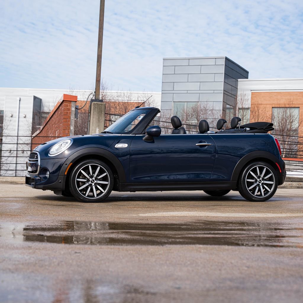 Used 2018 MINI Cooper S image 3