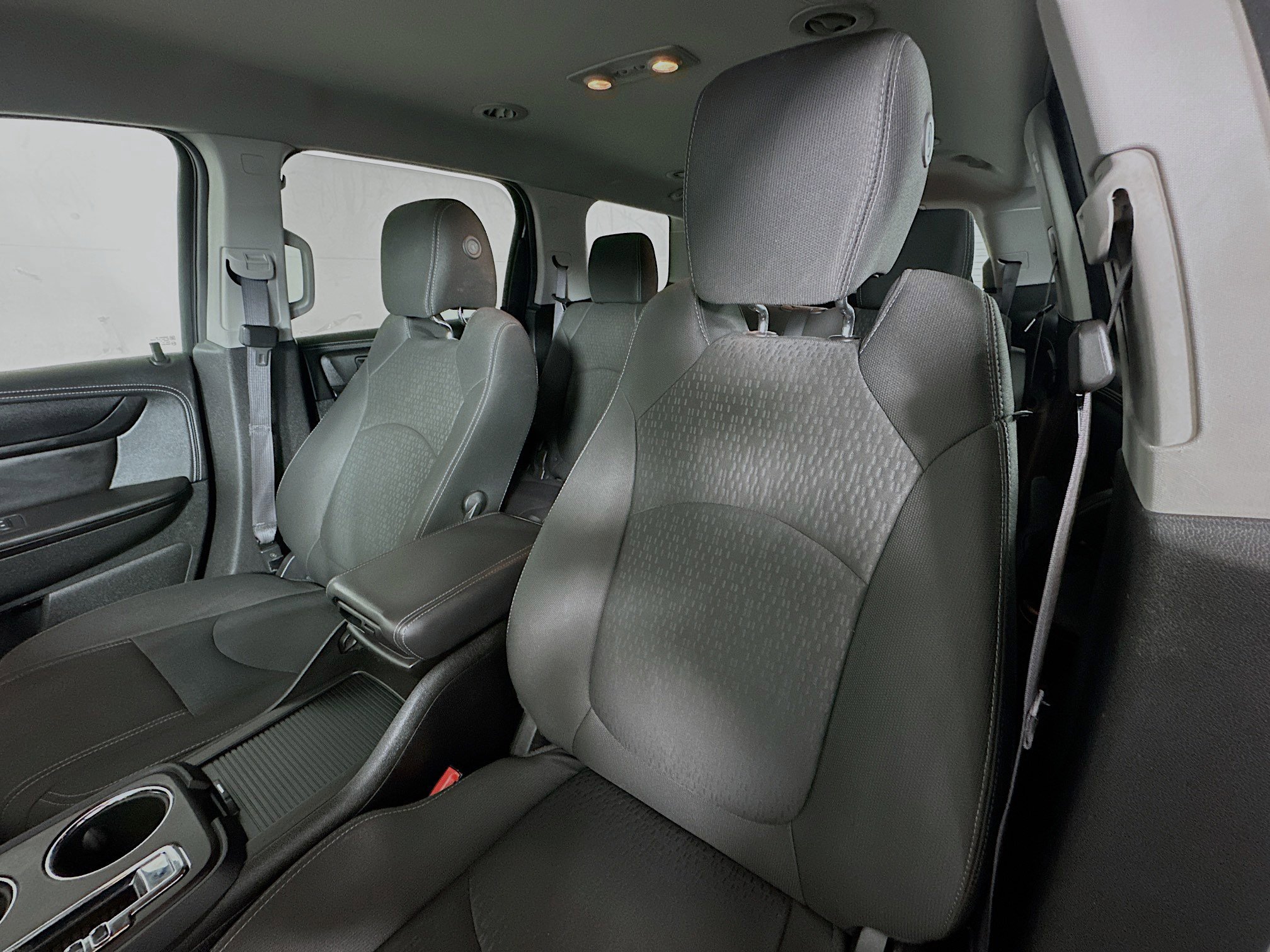 Used 2015 GMC Acadia SLE FWD image 19