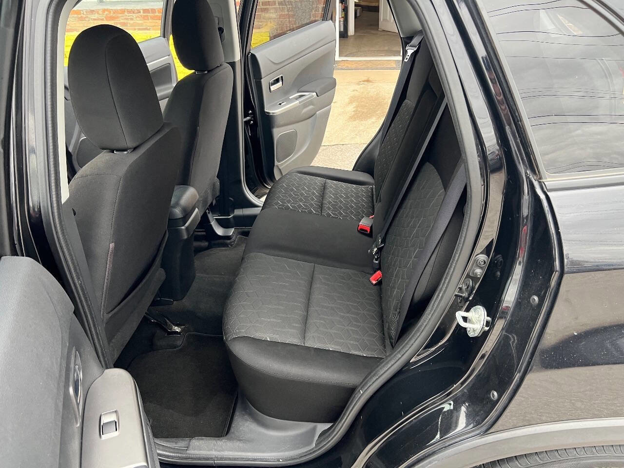 Used 2021 Mitsubishi Outlander Sport SE image 13